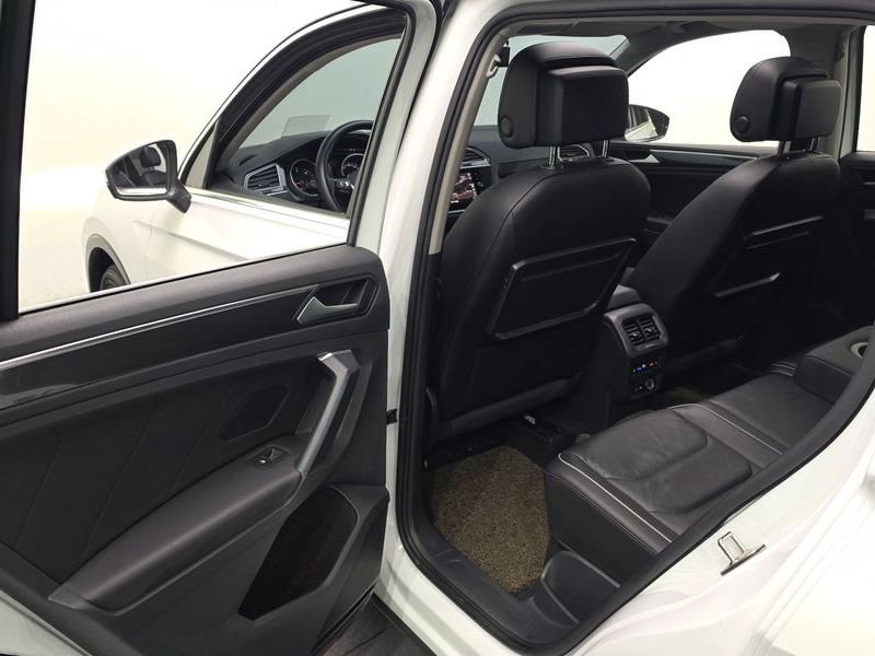 2020 Volkswagen Tiguan 2.0 TDI Prestige photo 11
