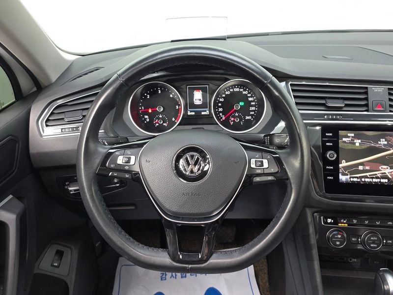 2020 Volkswagen Tiguan 2.0 TDI Prestige photo 13