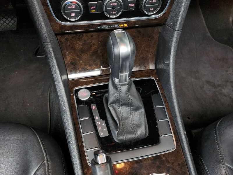 2014 Volkswagen Passat 2.0 TDI B7 photo 9
