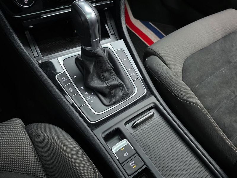 2015 Volkswagen Golf 2.0 TDI photo 9