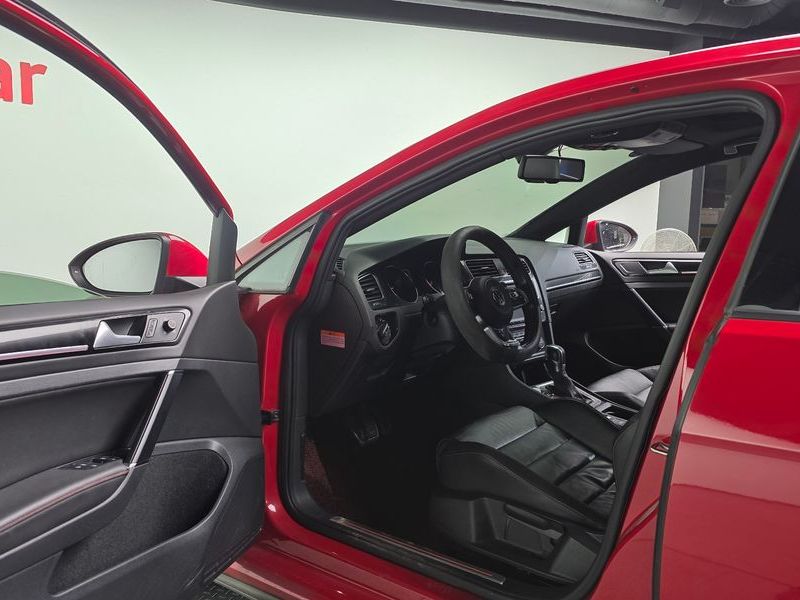 2016 Volkswagen Golf 2.0 GTI photo 10