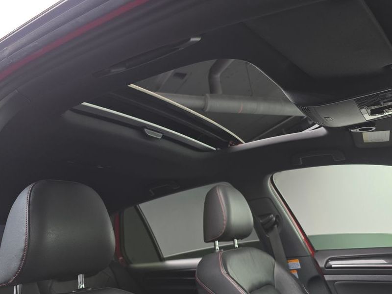 2016 Volkswagen Golf 2.0 GTI photo 17