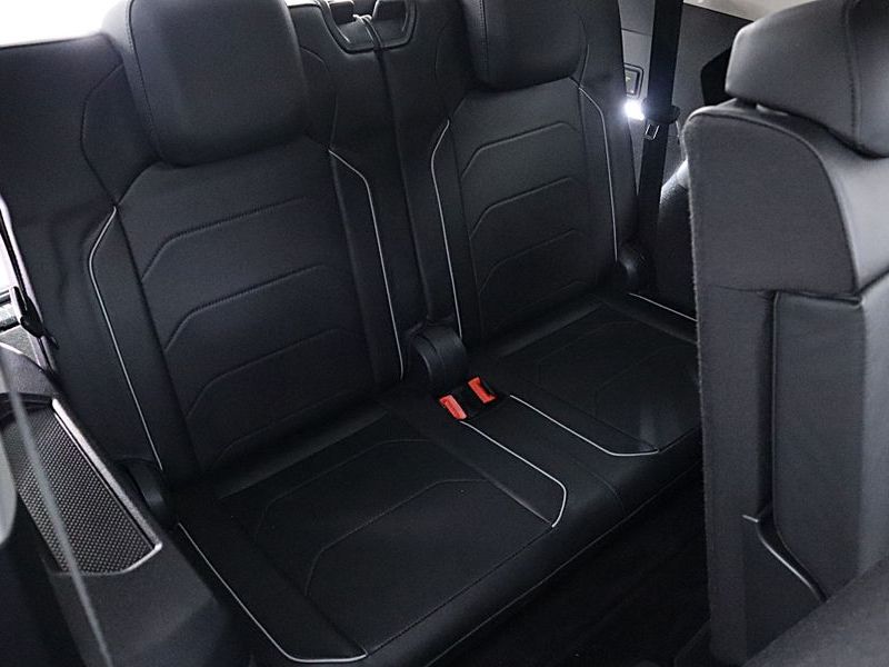 2023 Volkswagen Tiguan 2.0 TSI Prestige photo 13