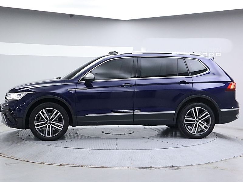 2023 Volkswagen Tiguan 2.0 TSI Prestige photo 16