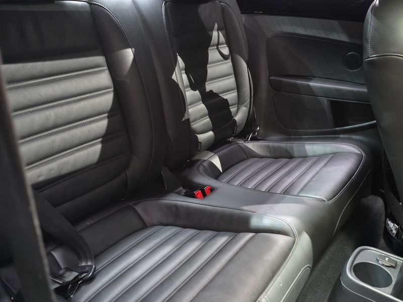 2014 Volkswagen Beetle 2.0 TDI Premium 3rd photo 11