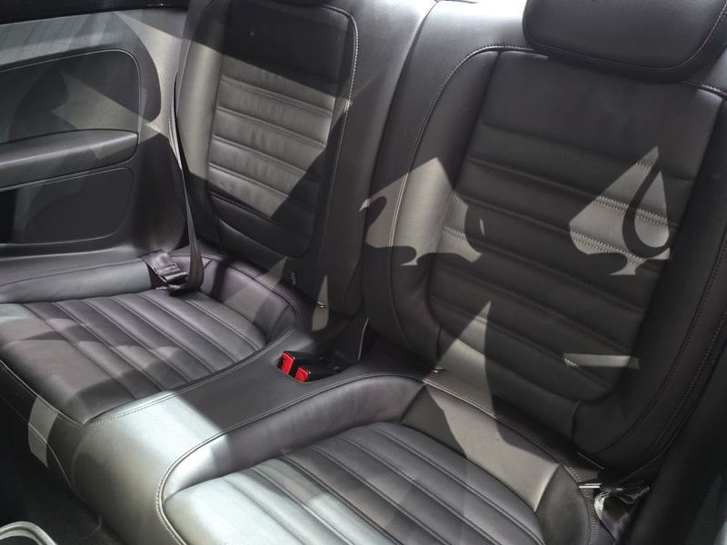2014 Volkswagen Beetle 2.0 TDI Premium 3rd photo 12