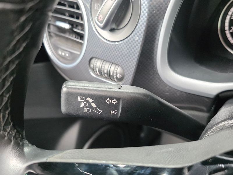 2014 Volkswagen Beetle 2.0 TDI Premium 3rd photo 19