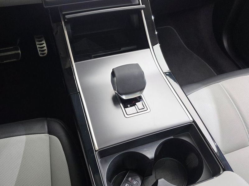 2025 Land Rover Range Rover Evoque P250 Dynamic SE photo 18