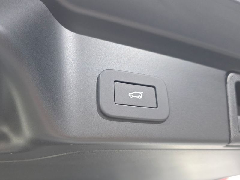 2025 Land Rover Range Rover Evoque P250 Dynamic SE photo 20