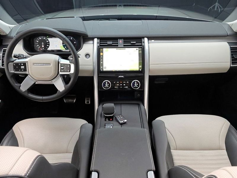2025 Land Rover Discovery D350 Dynamic HSE photo 7