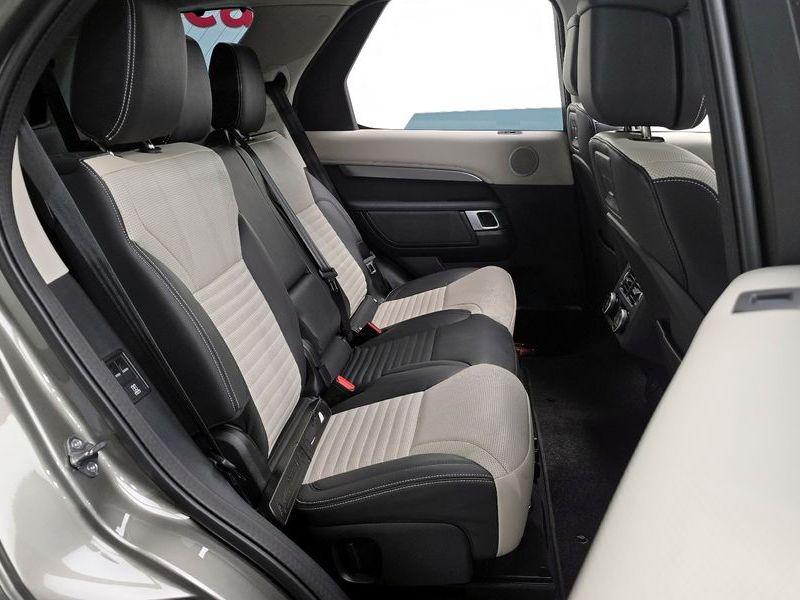 2025 Land Rover Discovery D350 Dynamic HSE photo 11