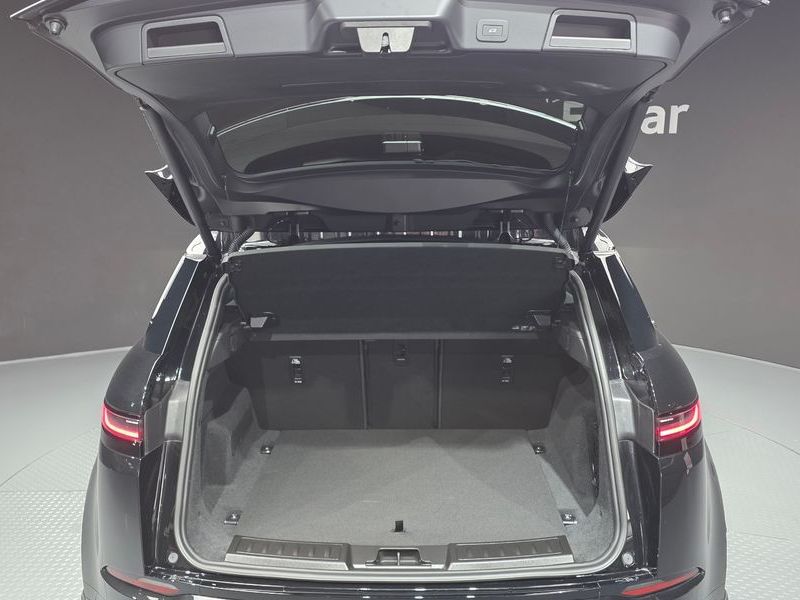 2026 Land Rover Range Rover Evoque P250 Dynamic SE photo 20