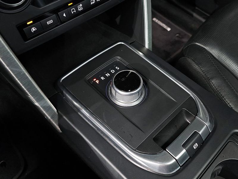2016 Land Rover Discovery Sport 2.0 TD4 SE photo 9