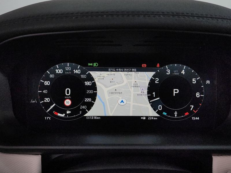 2025 Land Rover Discovery P360 Dynamic HSE photo 8
