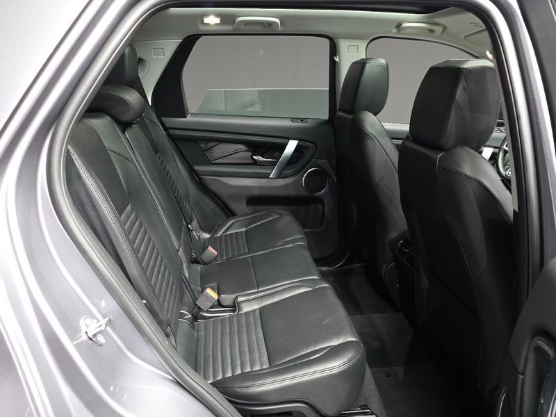 2025 Land Rover Discovery Sport P250 S photo 12