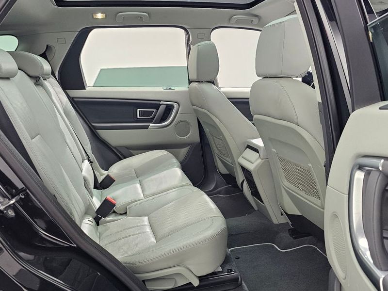 2016 Land Rover Discovery Sport 2.0 TD4 SE photo 13