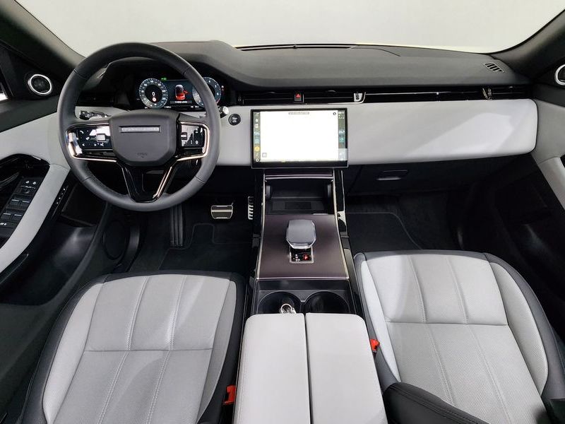 2026 Land Rover Range Rover Evoque P250 Dynamic SE photo 7