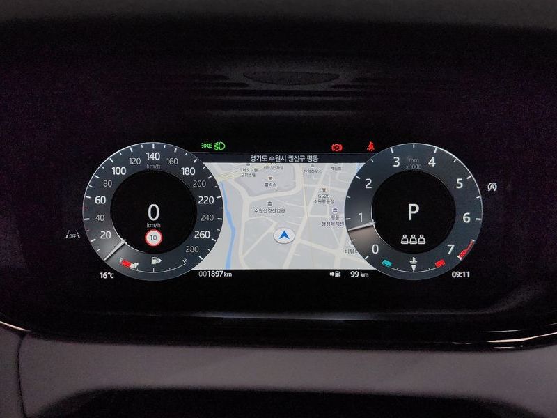 2026 Land Rover Range Rover Evoque P250 Dynamic SE photo 8
