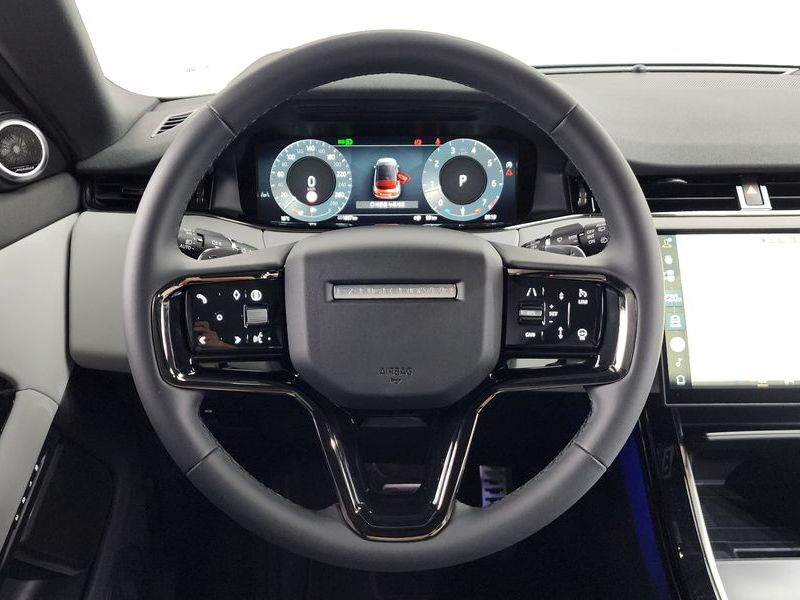 2026 Land Rover Range Rover Evoque P250 Dynamic SE photo 12