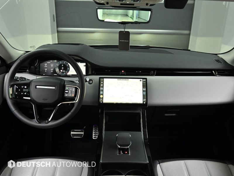2025 Land Rover Range Rover Evoque P250 Dynamic SE photo 7