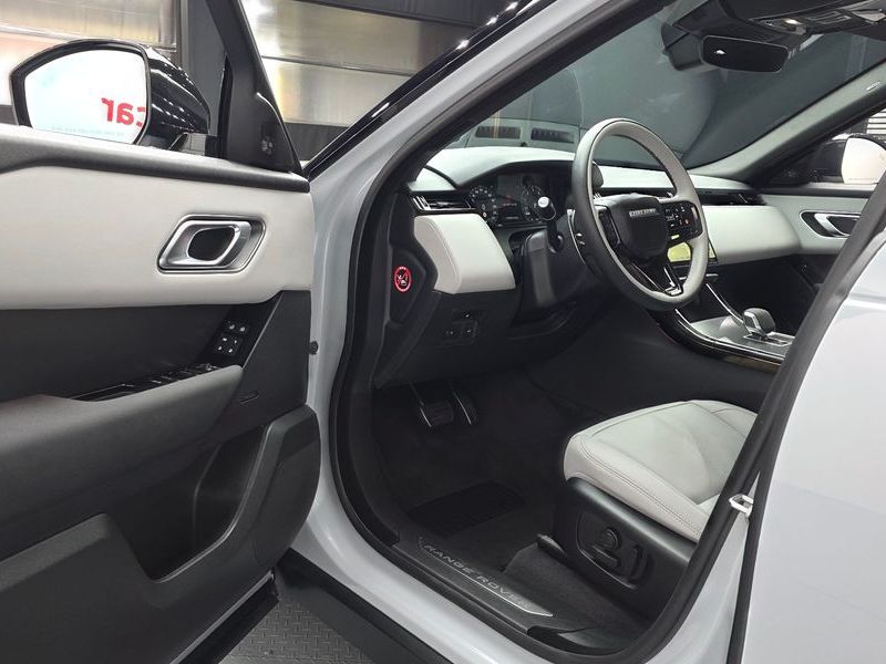 2024 Land Rover Range Rover Velar 2.0 P400E Dynamic SE photo 10