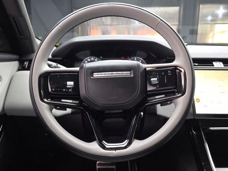 2024 Land Rover Range Rover Velar 2.0 P400E Dynamic SE photo 13