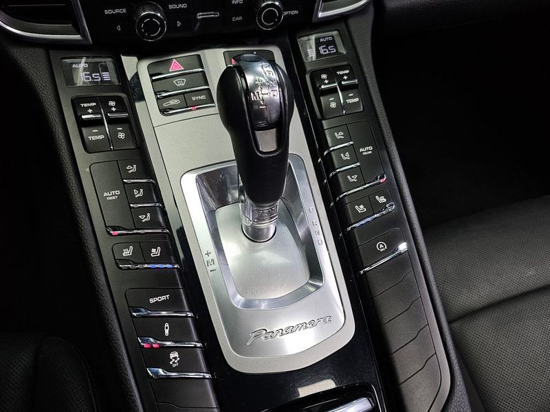 2015 Porsche Panamera 3.6 AWD 970 photo 9