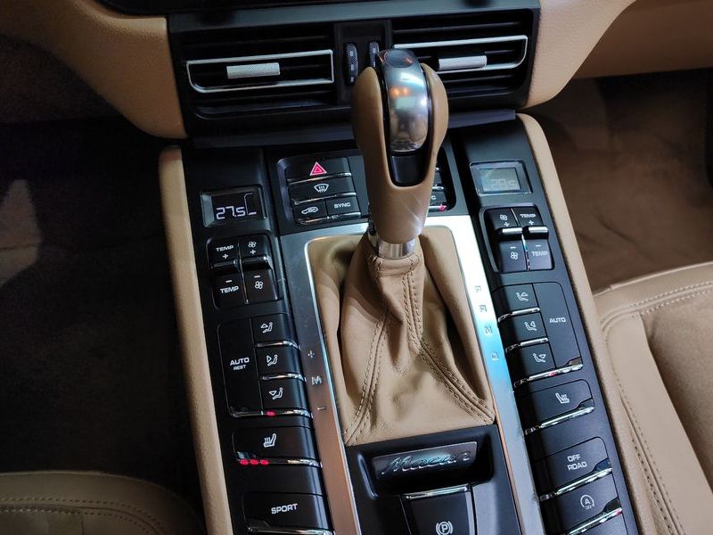 2015 Porsche Macan 2.0 95B photo 9