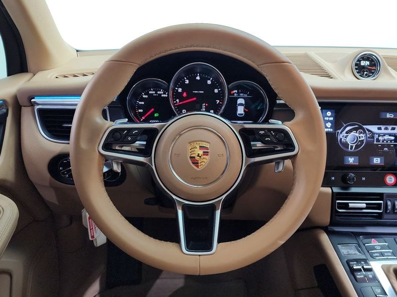 2015 Porsche Macan 2.0 95B photo 13