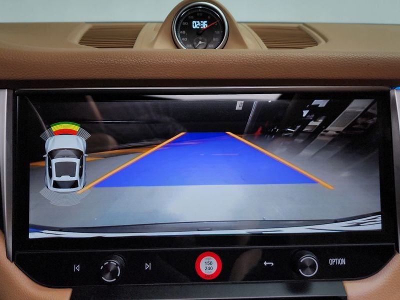 2015 Porsche Macan 2.0 95B photo 16