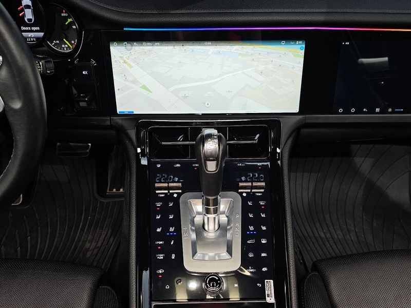 2015 Porsche Panamera 3.0 S E-Hybrid 970 photo 14
