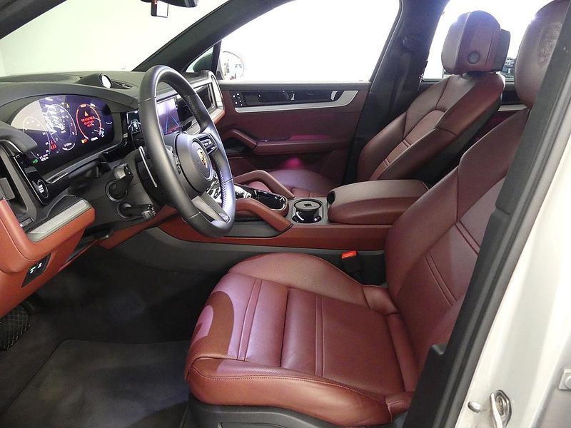 2024 Porsche Cayenne 3.0 photo 9