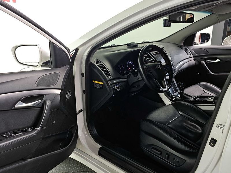 2012 Hyundai i40 살룬 1.7 VGT Modern photo 10