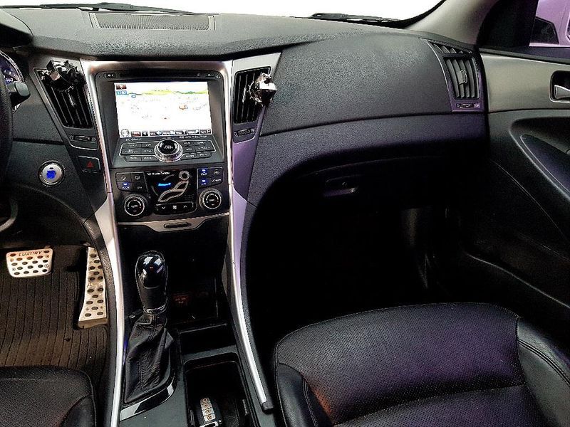 2012 Hyundai Sonata 2.0 Royal photo 9
