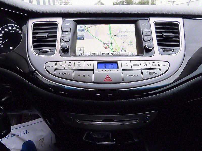 2012 Hyundai Genesis BH 330 GRAND Standard photo 13