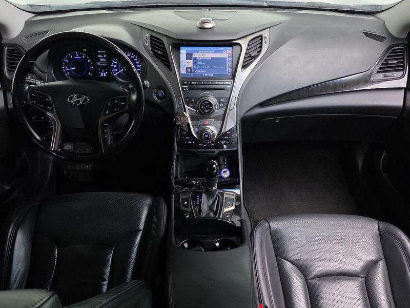 2012 Hyundai Grandeur HG240 Luxury photo 7