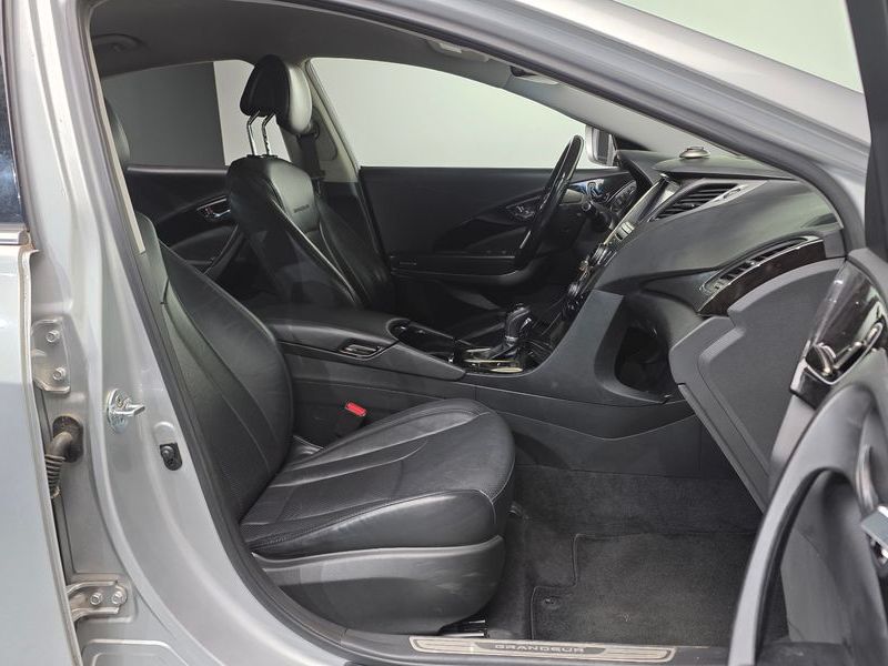 2012 Hyundai Grandeur HG240 Luxury photo 11