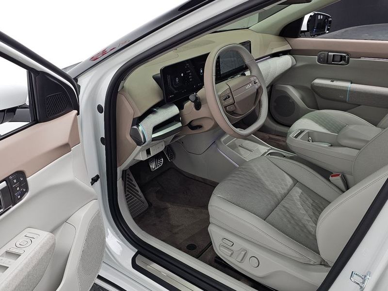 2027 Kia EV4 Long Range 2WD Earth photo 10