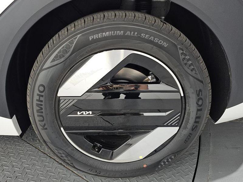 2027 Kia EV4 Long Range 2WD Earth photo 21
