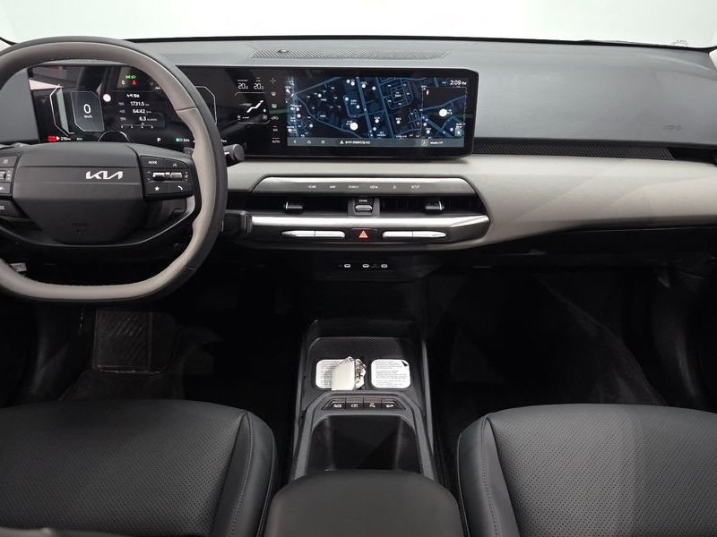 2027 Kia EV4 Long Range 2WD Air photo 7