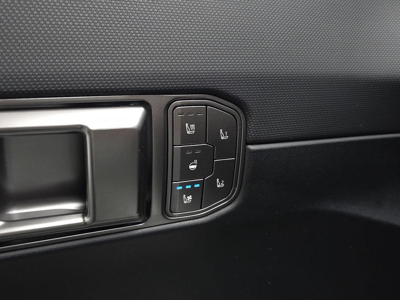 2027 Kia EV4 Long Range 2WD Air photo 16