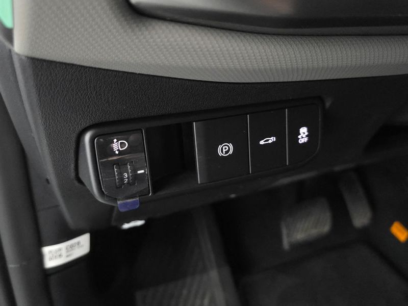 2027 Kia EV4 Long Range 2WD Air photo 19