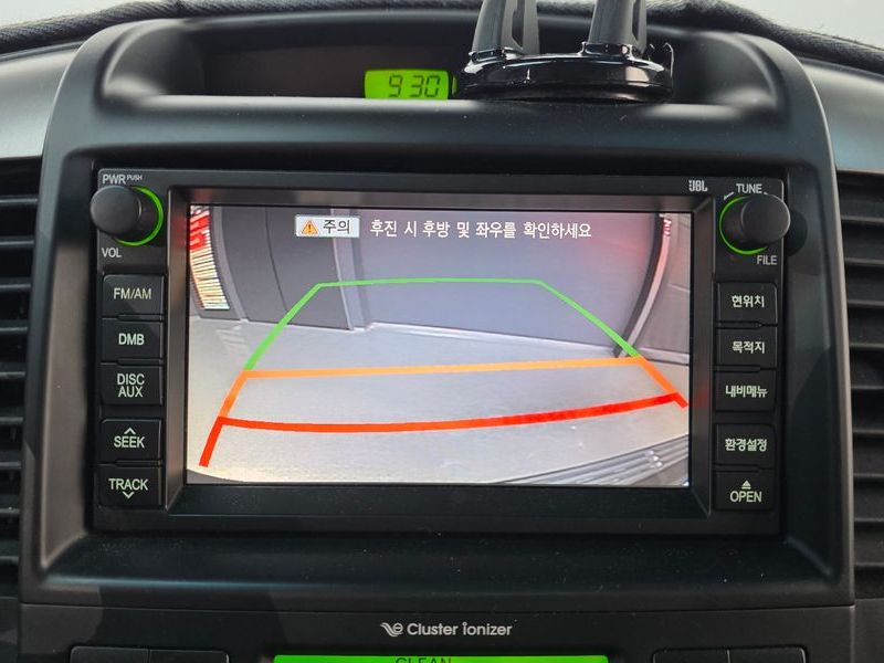 2012 Kia Carnival Grand GLX Premium photo 15