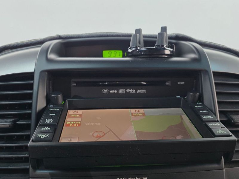 2012 Kia Carnival Grand GLX Premium photo 16