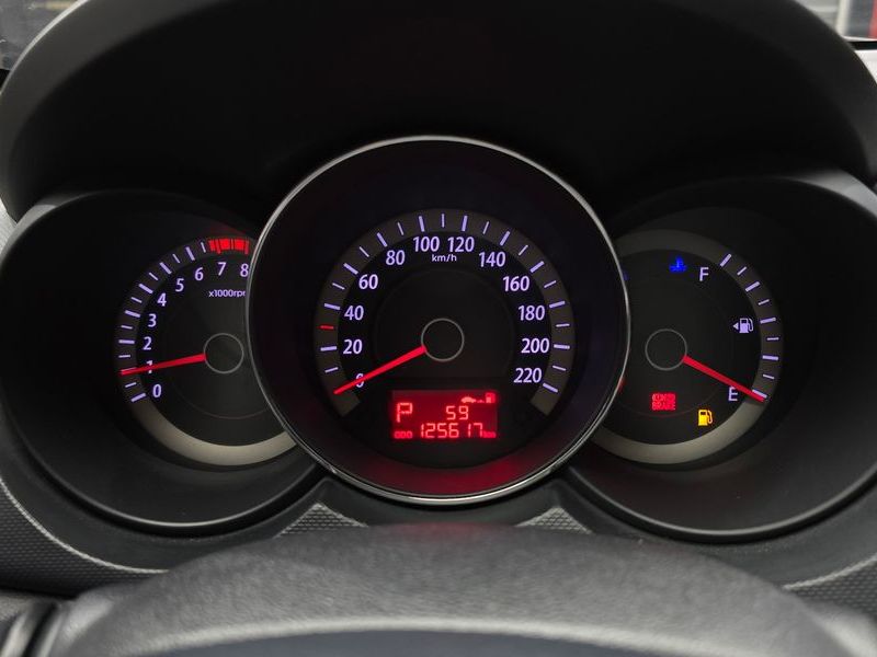 2013 Kia 포르테 해치백 1.6 GDI Deluxe photo 8