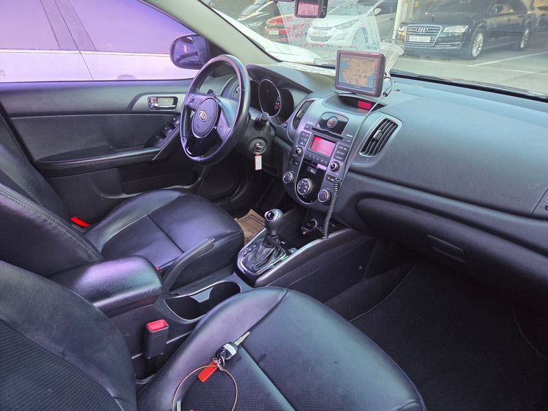 2013 Kia 포르테 1.6 GDI Luxury Standard photo 12