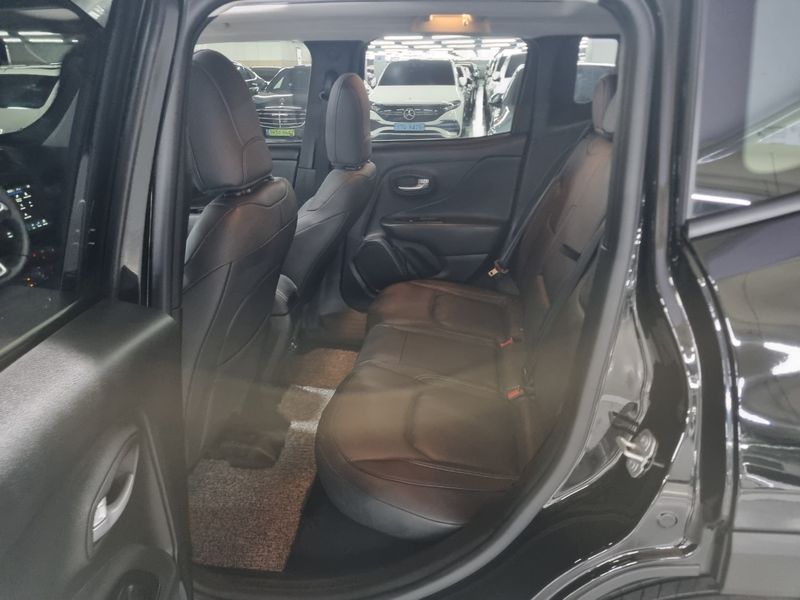 2023 Jeep Renegade 1.3 Bred Edtion photo 10