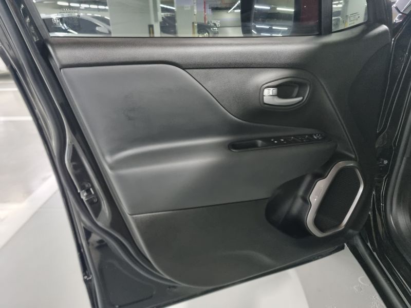 2023 Jeep Renegade 1.3 Bred Edtion photo 11