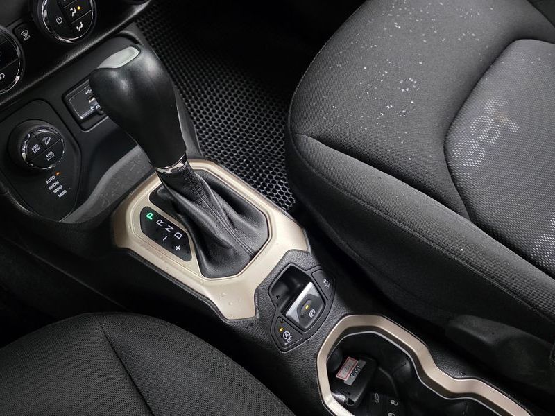 2016 Jeep Renegade 2.0 Diesel Longitude AWD photo 9