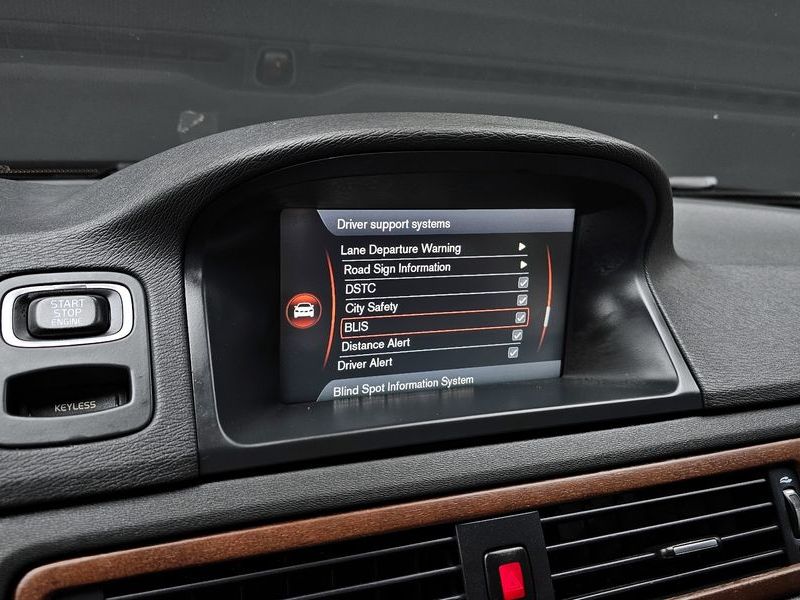 2014 Volvo XC70 D5 3rd photo 16